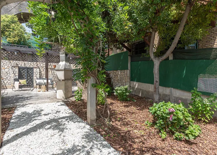 Bbhome Domus Aquae Inside Of Appia Antica Park Vila *